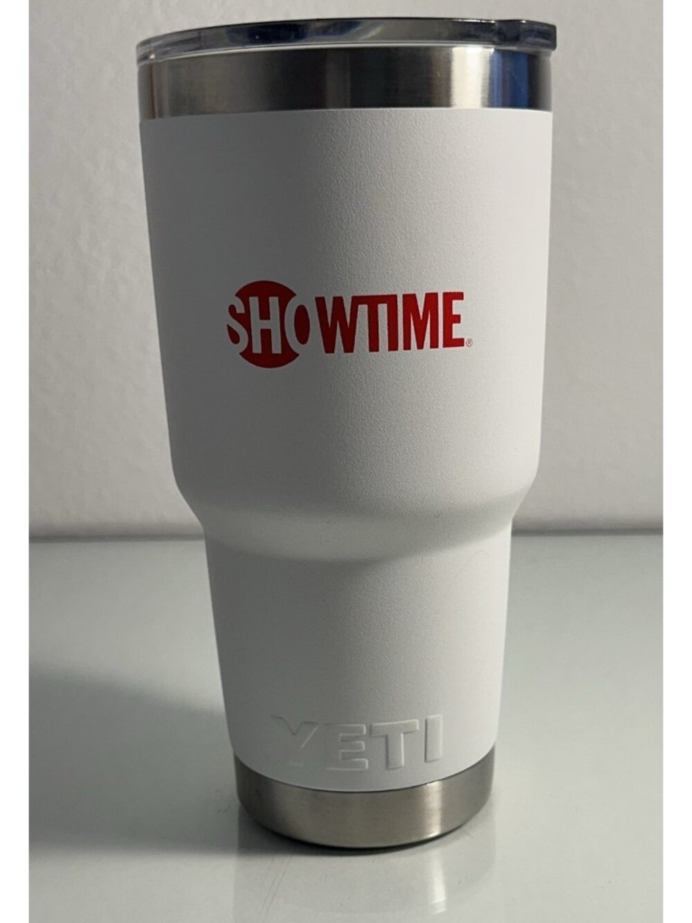 Yeti 30 oz White Stainless Steel Rambler Tumbler - Red Showtime Promo w/Magslide
